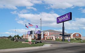 Spark By Hilton Dumas